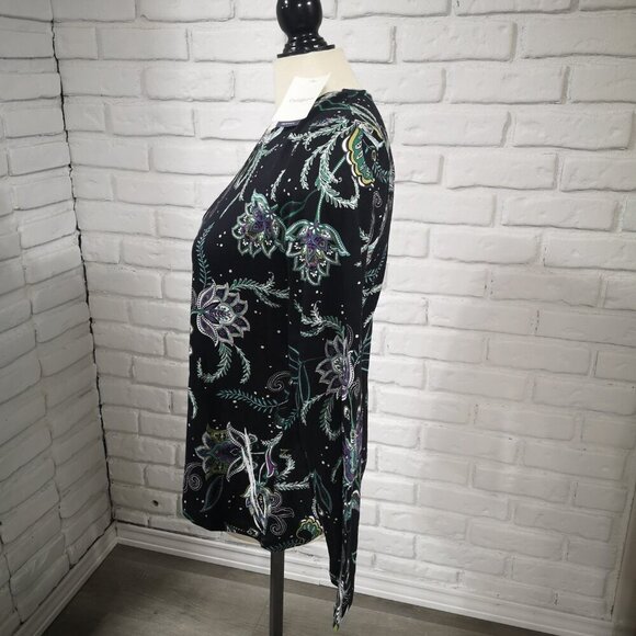 NWT Croft & Barrow Ladies Size Medium Black w/ Flowers Crew Neck T-shirt - Picture 4 of 11